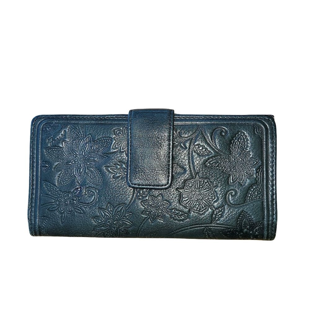 Fossil Black Leather Wallet, Embossed Floral Pattern